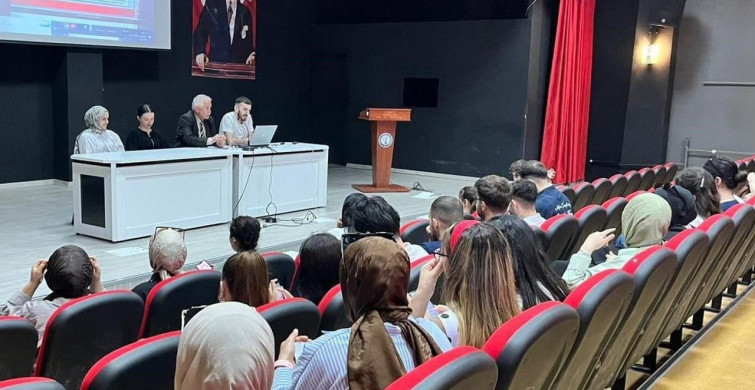 DPÜ Hayme Ana MYO'da 'Avrupa Birliği ve Demokrasi' Semineri