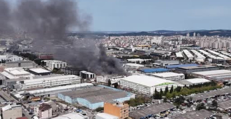 Dudullu OSB'deki Plastik Fabrikasında Yangın Çıktı