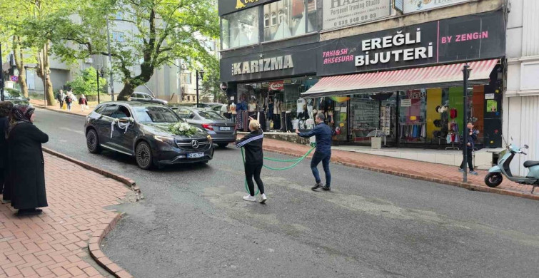 Düğün Konvoyunda Sürpriz Durdurma Anı