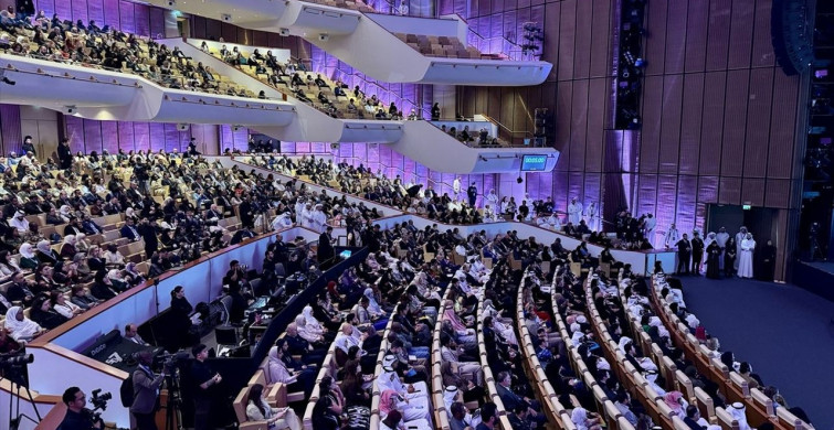 Dünya Eğitim İnovasyon Zirvesi'nde Gençlerin Eğitime Erişimi Konuşuldu