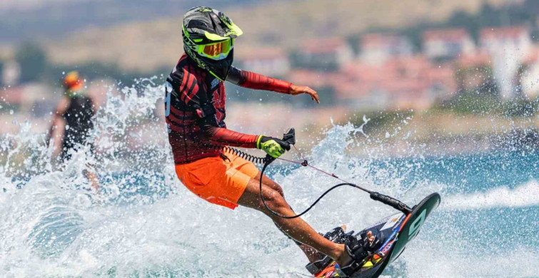 Dünya Motosurf Şampiyonası'nda Heyecan Dorukta