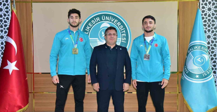 Dünya şampiyonlarından rektör yücel oğurlu’ya ziyaret