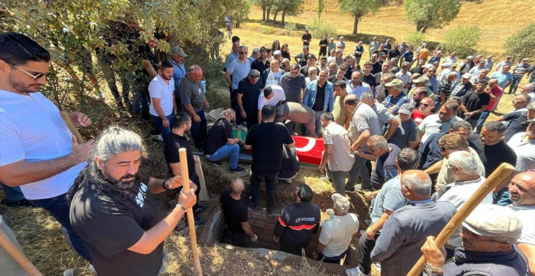 Dünya Şampiyonu Güreşçi Hüseyin İldem Son Yolculuğuna Uğurlandı