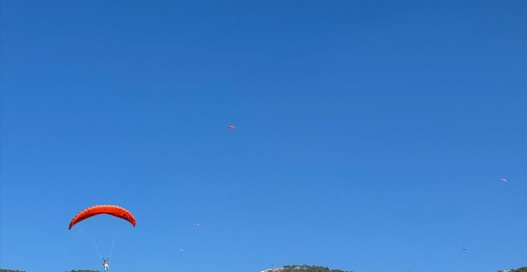 Dünya Yamaç Paraşütü Hedef Şampiyonası Antalya'da Devam Ediyor