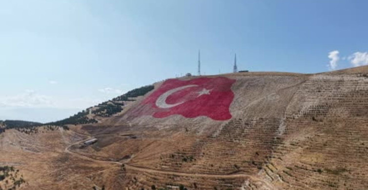 Dünyanın en büyük Türk bayrağı yeniden eski görkemine kavuştu