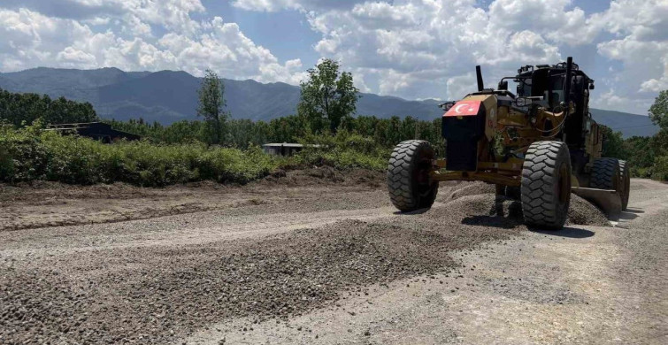 Duraklar Köyünde Ulaşım İyileştirme Çalışmaları Devam Ediyor