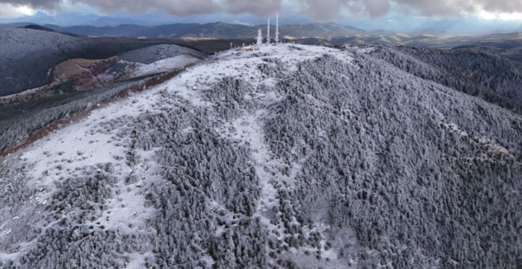 Dürtmen Dağı'nda Kar Yağışı Etkili Oldu