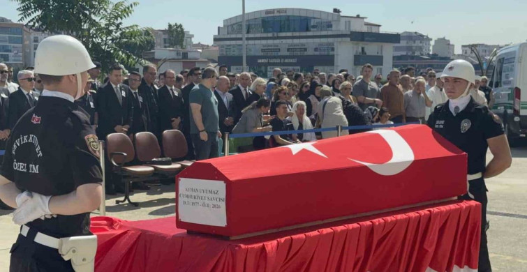 Duruşma sırasında hayatını kaybeden savcı için duygusal tören