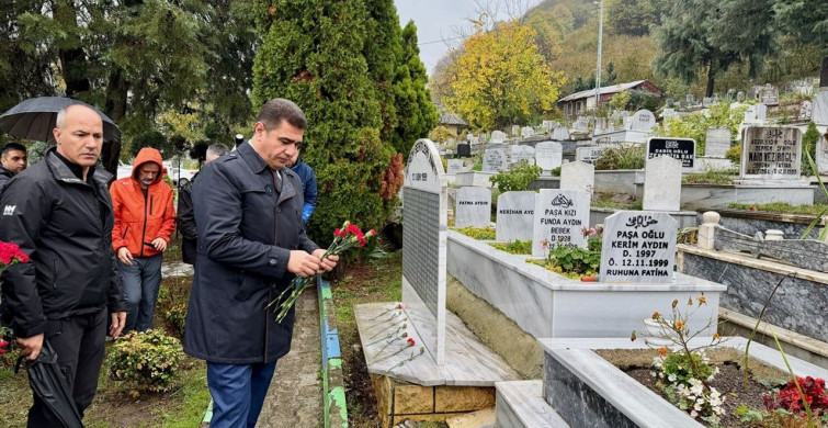 Düzce Depremi'nde Kaybedilenler Anıldı