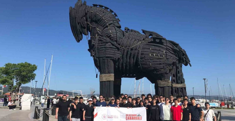 Düzce Gençliği Çanakkale Ruhunu Canlandırdı