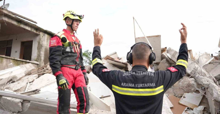 Düzce İtfaiyesi'ne Fransız Ekibinden Arama Kurtarma Desteği
