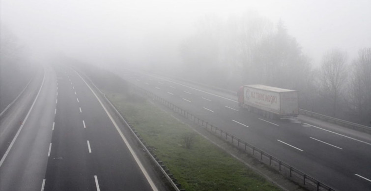 Düzce Kesiminde Sis Etkisi Anadol Otoyolu'nu Olumsuz Etkiliyor