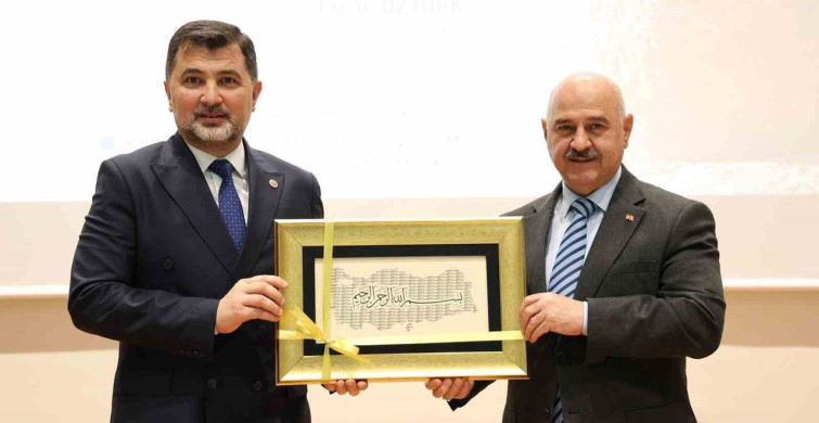 Düzce Milletvekili Ercan Öztürk, Öğrencileri İsimli Kahramanlar Olarak Tanımladı
