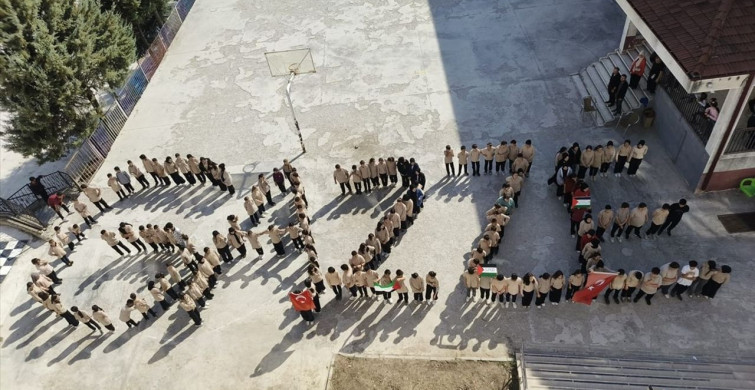Düzce Öğrencilerinden Gazze'ye Destek Koreografisi