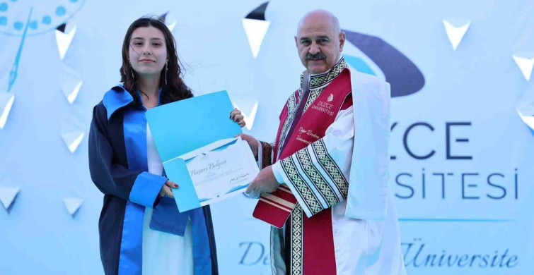 Düzce Üniversitesi mezuniyet törenleri coşkuyla başladı