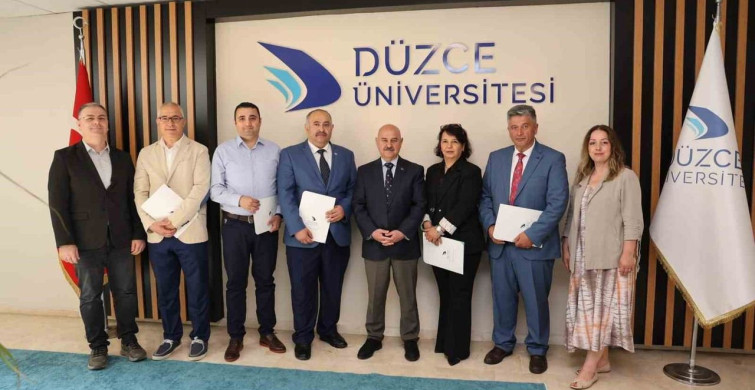 Düzce Üniversitesi'nde Başarı Belgeleri Töreni