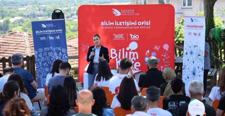 Düzce Üniversitesi'nde betonun renkli dünyası anlatıldı