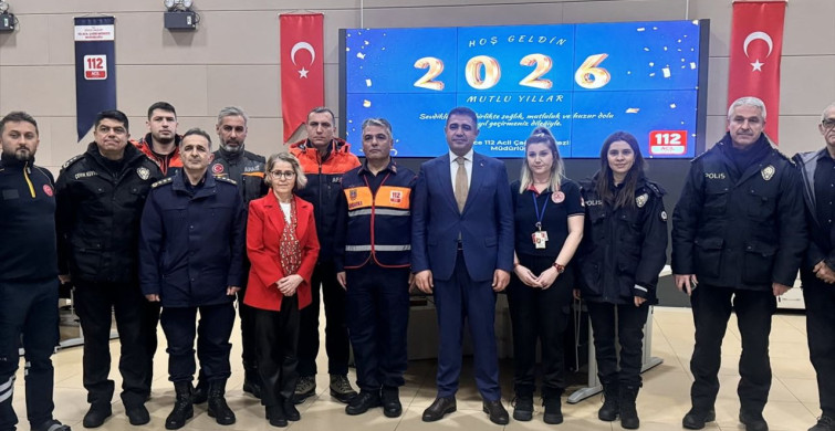 Düzce Valisi Selçuk Aslan Yeni Yıla Görevi Başında Giren Personeli Ziyaret Etti