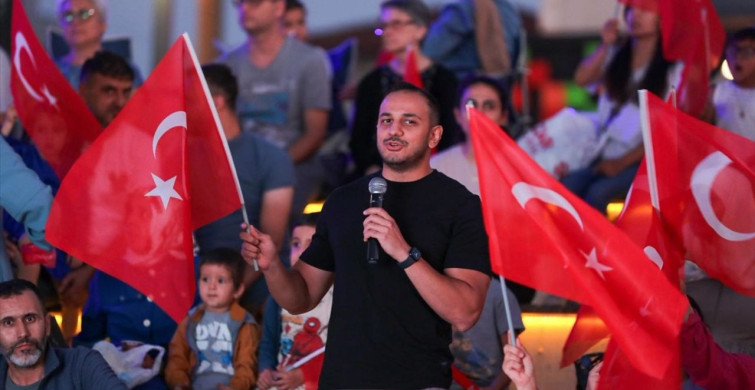 Düzce'de 30 Ağustos Zafer Bayramı'na Özel Sürpriz Performans