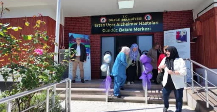 Düzce'de Annelere Duygu Dolu Bir Gün