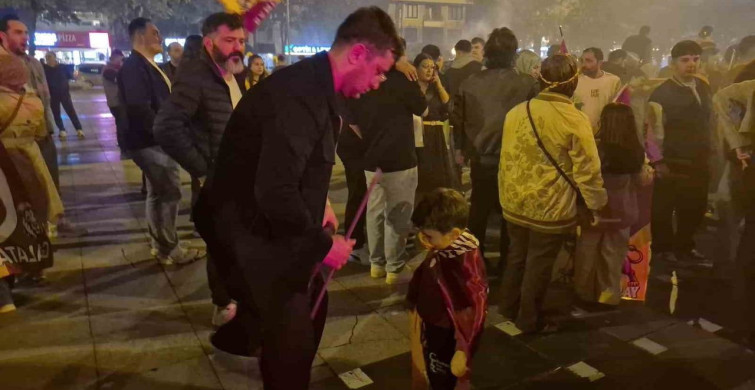 Düzce'de Galatasaray Şampiyonluğuna Coşkulu Kutlama