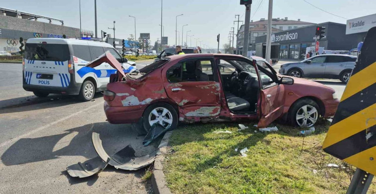Düzce'de Kavşak Kazası: 6 Yaralı