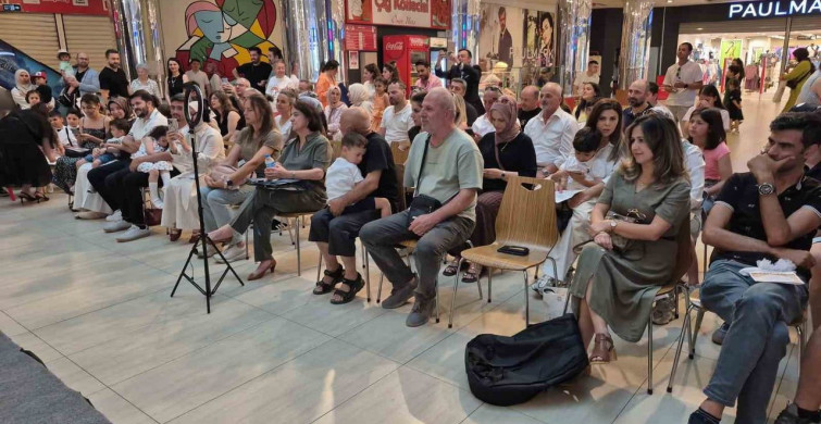 Düzce’de miniklerin piyano konseri büyük takdir topladı