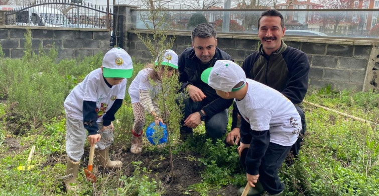 Düzce'de Öğrencilere Doğa Eğitimi