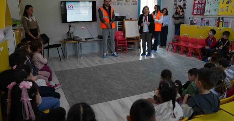 Düzce'de Öğrencilere Peyzaj ve Bitki Yetiştiriciliği Eğitimi Verildi