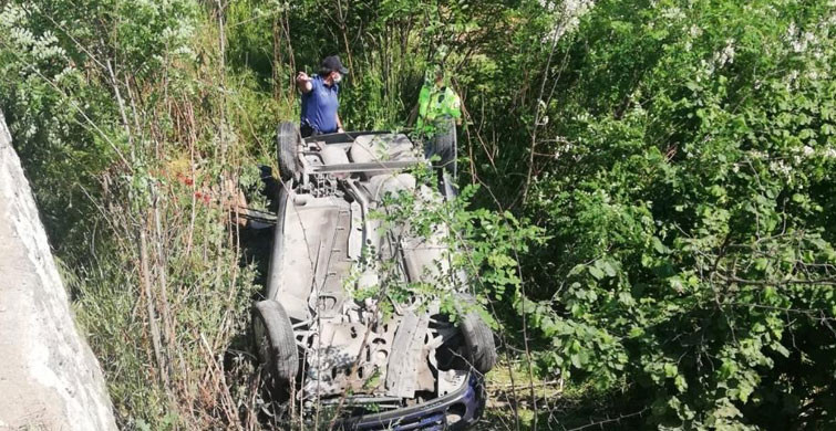 Düzce’de Otomobil Şarampole Uçarak Takla Attı