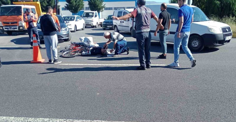 Düzce'de otomobilin çarptığı 86 yaşındaki bisikletli yaralandı
