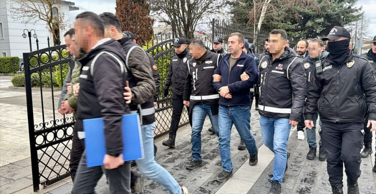 Düzce'de Silah Kaçakçılığı Operasyonunda 5 Şüpheli Tutuklandı