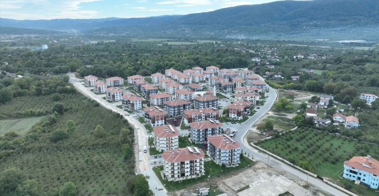 Düzce'de TOKİ Projesi ile Yeni Evler Sahiplerini Buldu