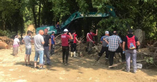 Düzce'deki Selde Bir Kadın ve Bir Çocuğunda Daha Cesedi Bulundu