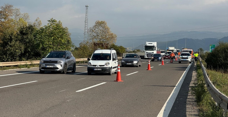 Düzce'de Zincirleme Trafik Kazası: 4 Yaralı