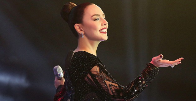 Ebru Gündeş'ten Hamilelik Açıklaması