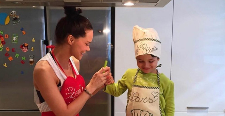 Ebru Şallı Anneler Günü Paylaşımı Yaptı!