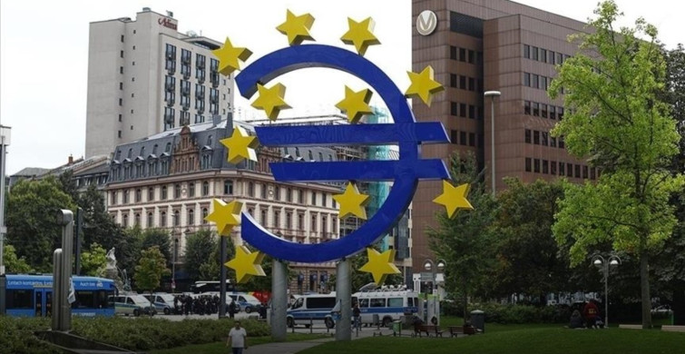 ECB Anketi: Enflasyon Beklentileri Geriledi