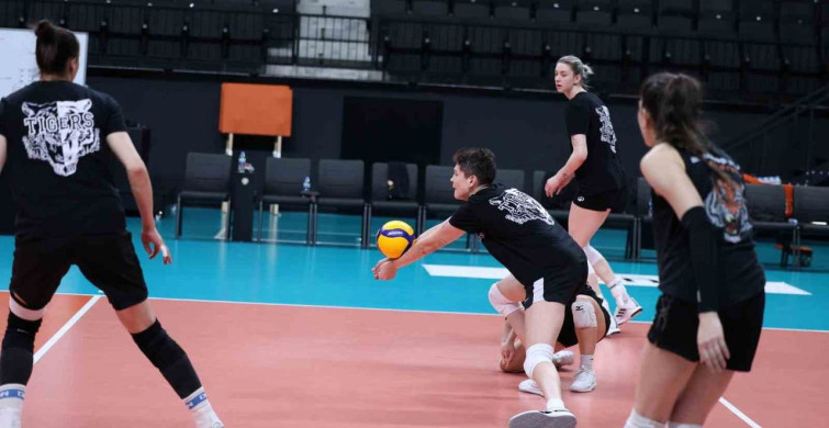 Eczacıbaşı Dynavit, Play-off 3-4 Etabına Hazırlanıyor