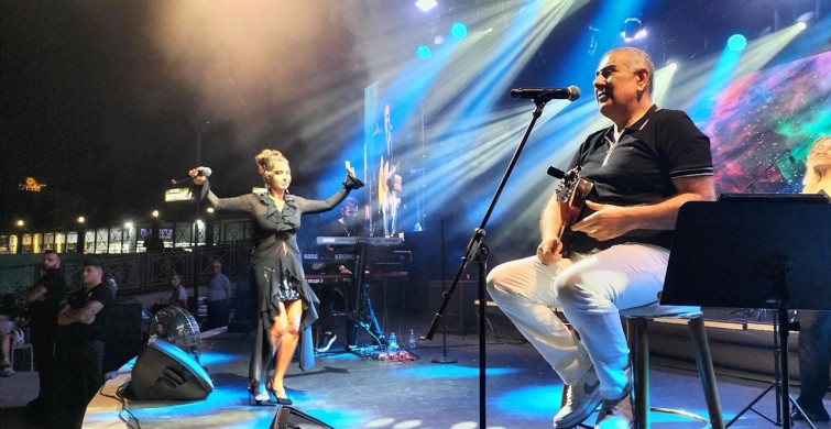 Eda ve Metin Özülkü, Antalya'da Unutulmaz Bir Konser Verdi