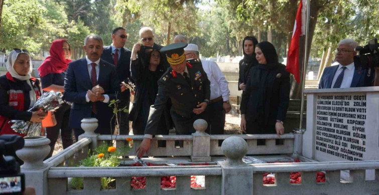 Edirne’de 15 Temmuz demokrasi ve milli birlik günü’nde şehit kabirleri ziyaret edildi