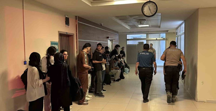 Edirne'de 24 düzensiz göçmen ile göçmen kaçakçılığı şüphelisi yakalandı