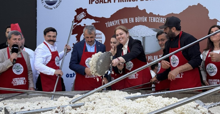 Edirne'de Dev Tencerede 6 Ton İpsala Pilavı Dağıtıldı