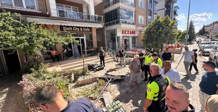 Edirne'de freni boşalan kamyon iki araca çarparak duvara vurdu