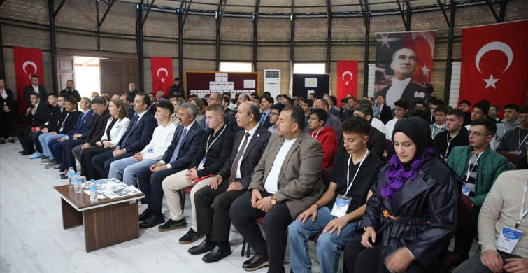 Edirne'de Gençler İçin Bicentennial Camp Programı Başladı