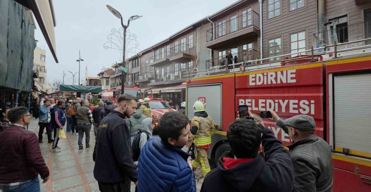 Edirne'de Korkutan Baca Yangını