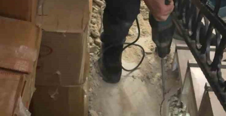 Edirne'de Merdiven Boşluğuna Sıkışan Kedi Kurtarıldı