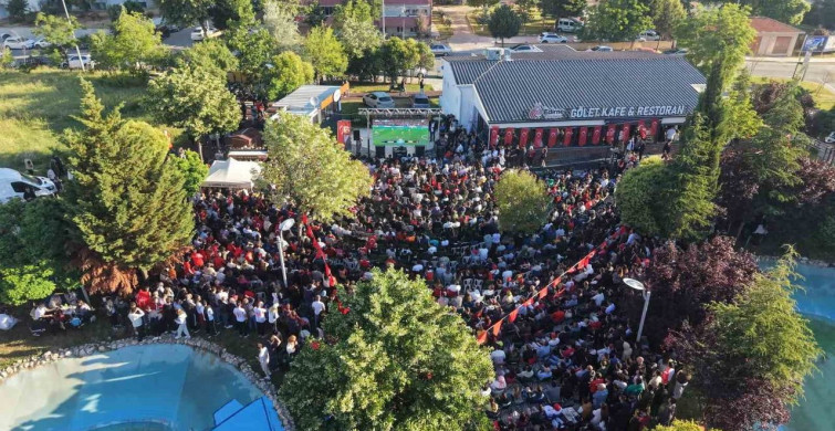Edirne'de milli maç heyecanı coşkuyla yaşandı