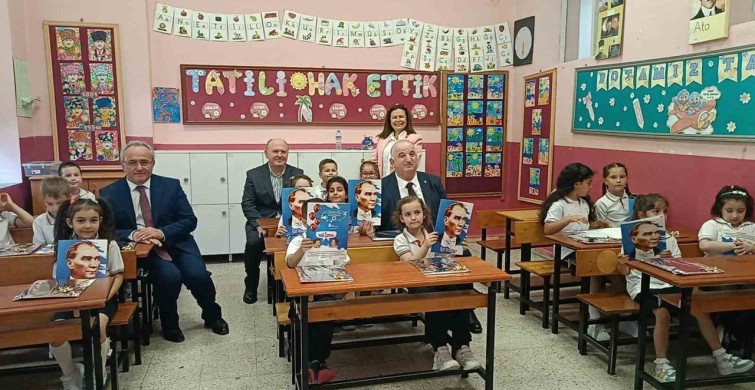 Edirne'de öğrenciler karne sevincini yaşadı