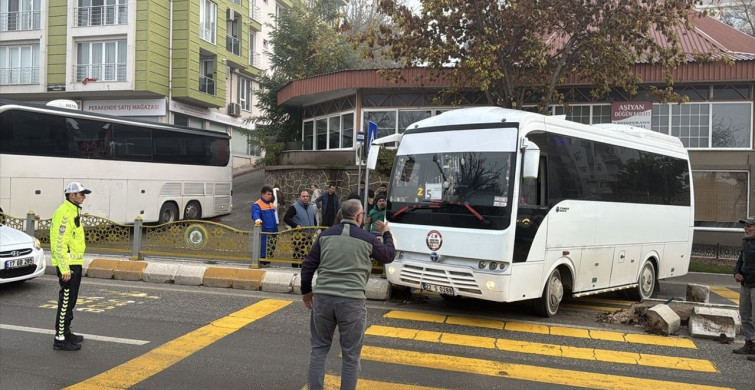 Edirne'de Otobüs Kazası Trafiği Kilitledi